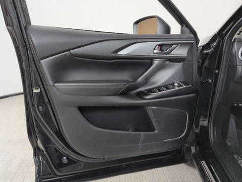 Used 2019 MAZDA CX-9 Touring w/ Touring Premium Package image 14