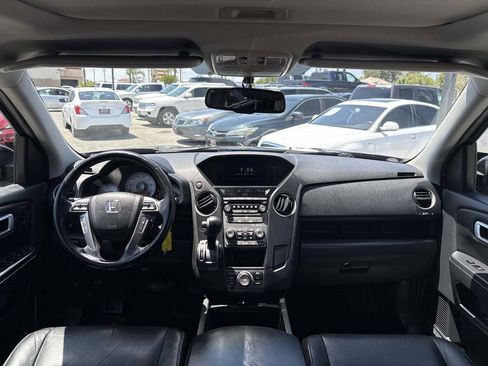 Used 2013 Honda Pilot Touring image 24