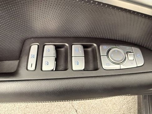 Used 2019 Genesis G70 2.0T Advanced w/ Elite Package image 13