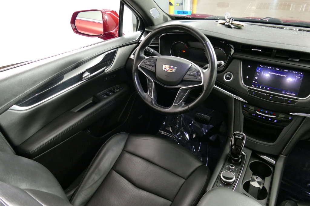 Used 2020 Cadillac XT5 Premium Luxury AWD/4WD image 24