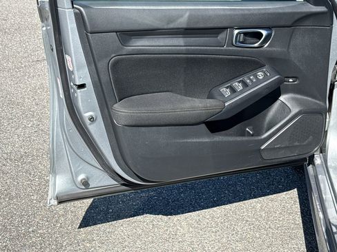 Used 2025 Honda Civic Sport image 10