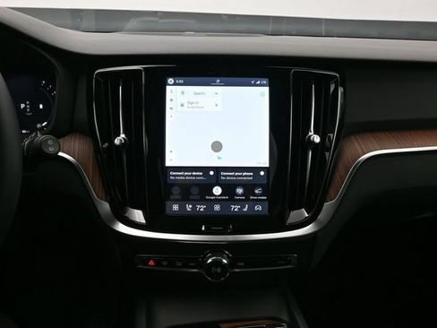 New 2026 Volvo V60 B5 Cross Country Plus w/ Climate Package AWD/4WD image 13