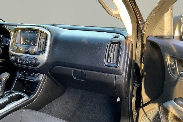 Used 2022 Chevrolet Colorado LT w/ LT Convenience Package AWD/4WD image 18