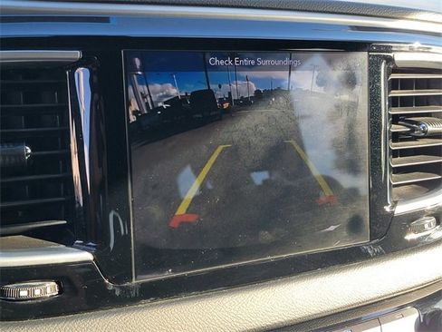 Used 2018 Chrysler Pacifica Touring Plus w/ S Appearance Package image 20