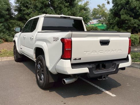 Certified 2024 Toyota Tacoma TRD Sport AWD/4WD image 9