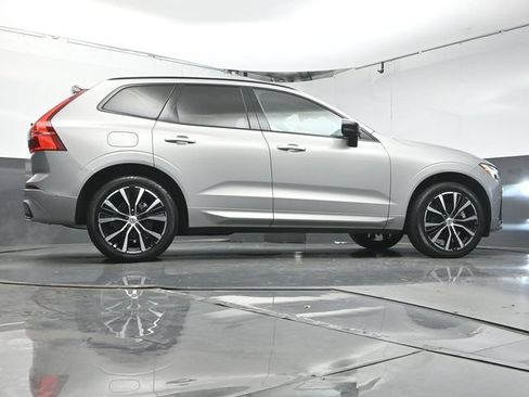 Used 2023 Volvo XC60 B5 Plus w/ Climate Package FWD image 39