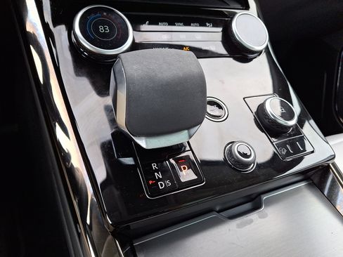 Used 2023 Land Rover Range Rover Sport SE image 10