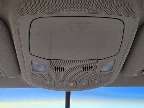 Used 2016 Lincoln MKZ image 45