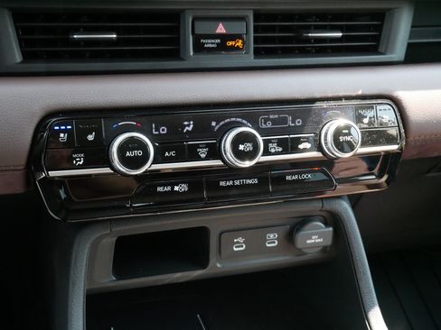 Used 2026 Honda Pilot Elite image 23