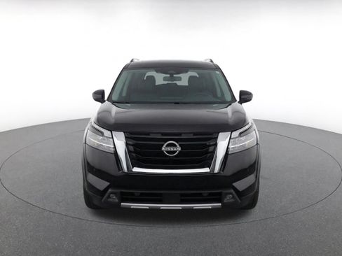 Used 2024 Nissan Kicks SV FWD image 2