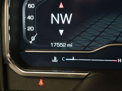 Used 2024 GMC Sierra 1500 Denali image 16