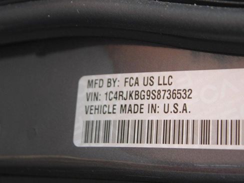 New 2025 Jeep Grand Cherokee L Limited w/ Luxury Tech Group II AWD/4WD image 8