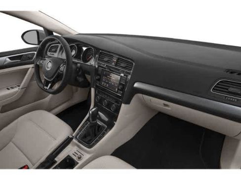 Used 2019 Volkswagen Golf SE FWD image 16