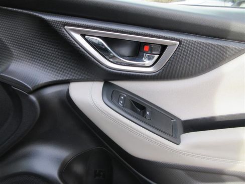 Used 2023 Subaru Forester Premium image 31