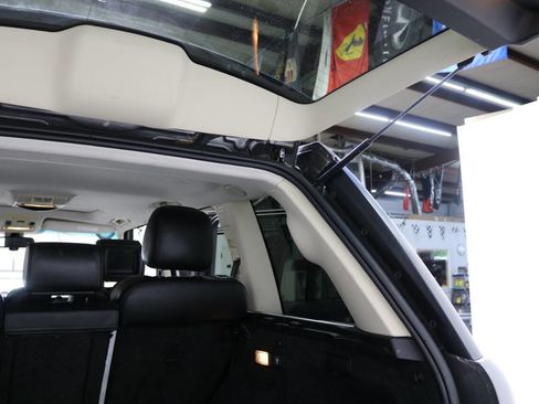 Used 2011 Land Rover Range Rover Supercharged AWD/4WD image 93