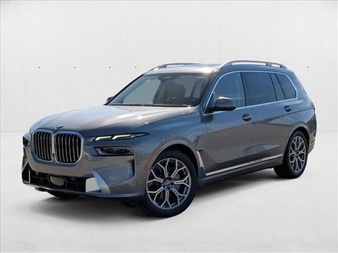 Used 2026 BMW X7 xDrive40i w/ Premium Package image 1