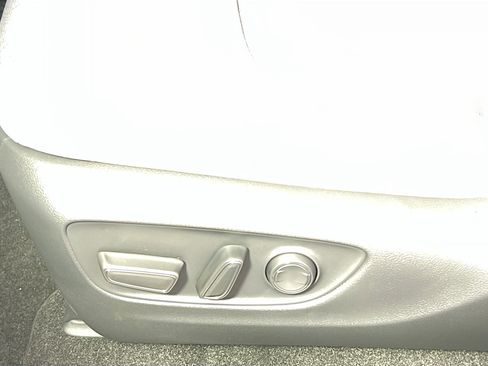 New 2025 Toyota RAV4 XLE image 15