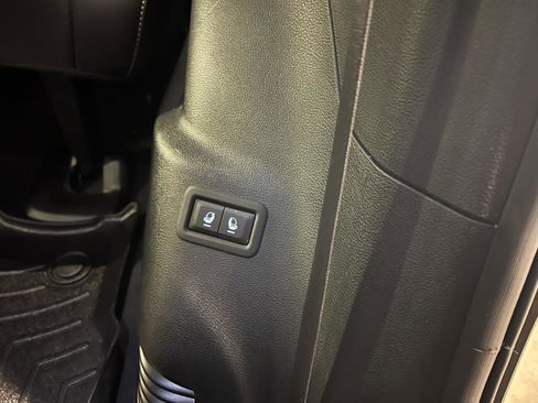 Used 2022 Jeep Wagoneer Series III w/ Flexible Seating Group AWD/4WD image 33