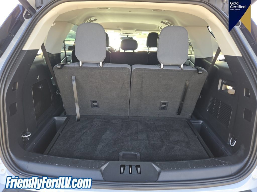Certified 2025 Ford Explorer Active RWD image 17