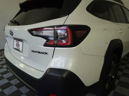 Certified 2025 Subaru Outback Onyx Edition AWD/4WD image 13