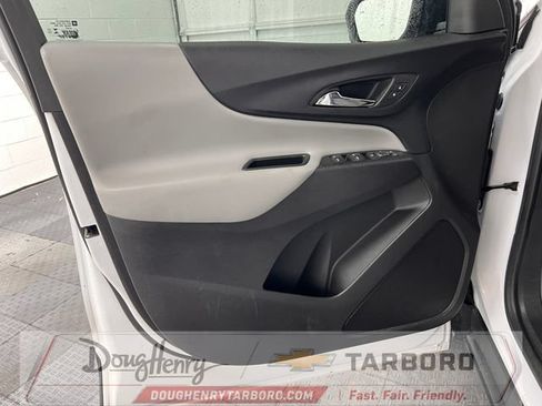 Used 2024 Chevrolet Equinox LS w/ LS Convenience Package FWD image 28