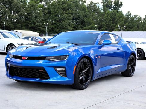 Used 2016 Chevrolet Camaro SS RWD image 3