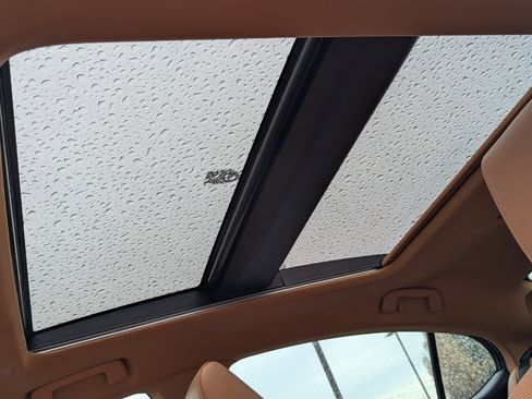 Used 2022 Lexus ES 350 Luxury w/ Accessory Package image 19