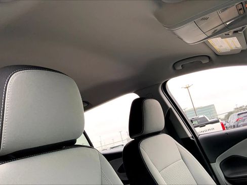 Certified 2022 GMC Terrain SLE w/ Driver Convenience Package image 13