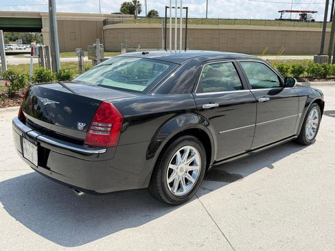 Used 2006 Chrysler 300 C RWD image 6
