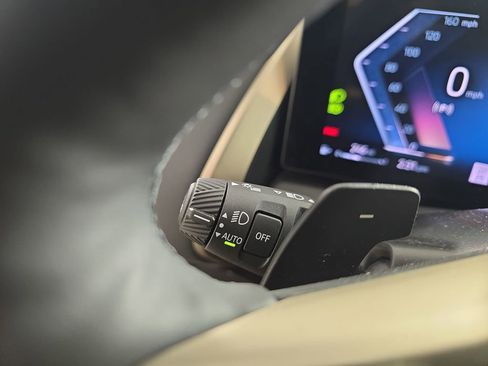 Used 2025 BMW X3 xDrive30i w/ Convenience Package image 28