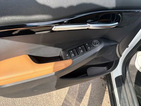 Certified 2025 Kia Seltos EX w/ EX Sunroof Package image 13