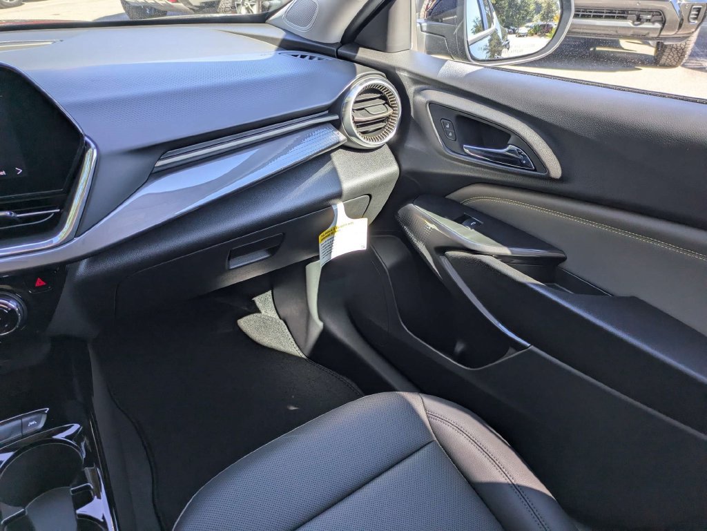 New 2026 Chevrolet Trax ACTIV w/ Driver Confidence Package FWD image 19