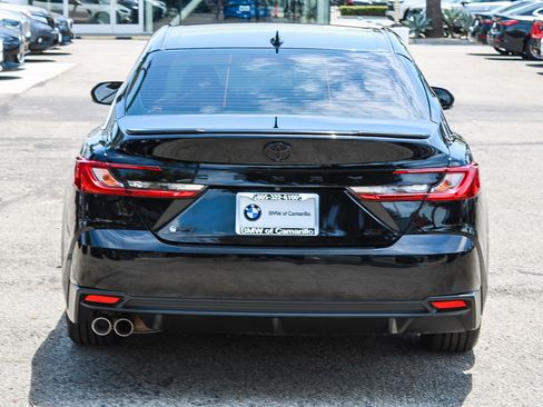 Used 2025 Toyota Camry SE FWD image 5