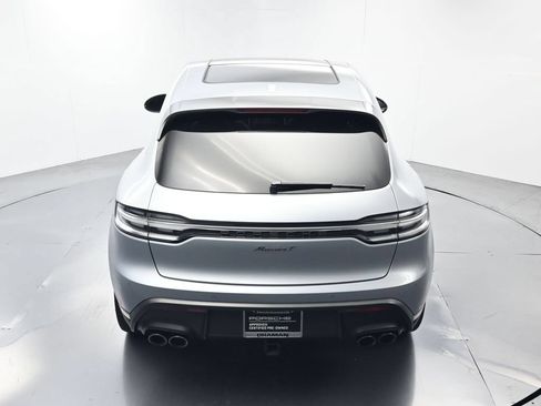 Certified 2025 Porsche Macan AWD/4WD image 39