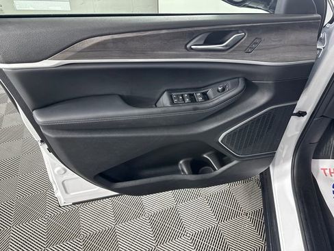New 2026 Jeep Grand Cherokee Limited AWD/4WD image 20