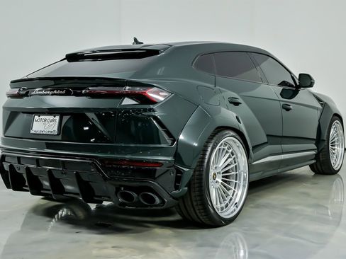Used 2019 Lamborghini Urus image 12