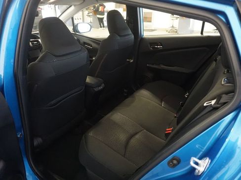 Certified 2019 Toyota Prius LE FWD image 17