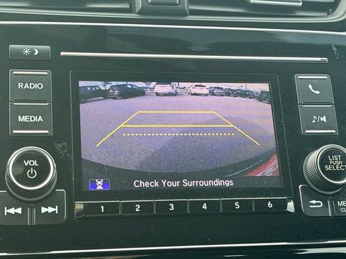 Used 2019 Honda CR-V LX image 24