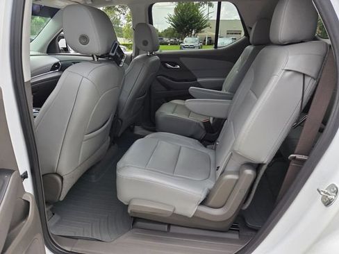 Used 2020 Chevrolet Traverse Premier FWD image 12
