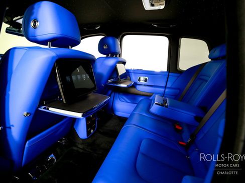 Used 2026 Rolls-Royce Cullinan AWD/4WD image 19
