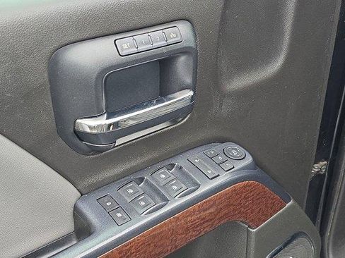 Used 2014 GMC Sierra 1500 SLT w/ SLT Crew Cab Value Package image 17