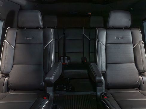 Used 2023 Cadillac Escalade Premium Luxury w/ Performance Package image 24