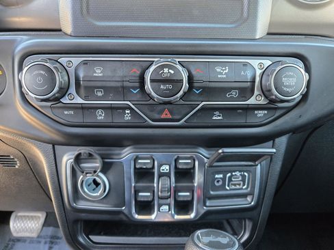 Certified 2021 Jeep Wrangler Unlimited Sport image 12