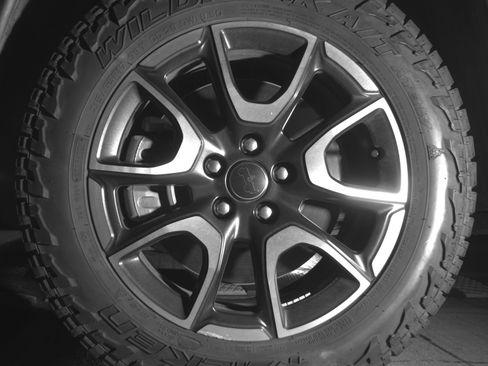 Used 2025 Jeep Compass Trailhawk image 12