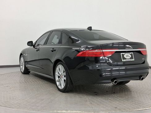 Used 2017 Jaguar XF R-Sport image 3