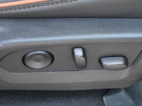 Used 2023 GMC Canyon AT4 w/ LPO, Sports Bar Package image 16