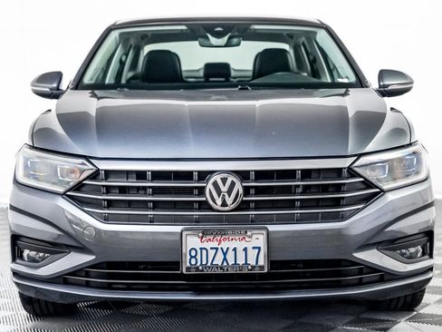 Used 2019 Volkswagen Jetta SEL Premium image 9