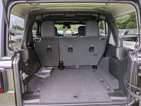 New 2025 Jeep Wrangler Rubicon w/ XTREMEE 35" Tire Package image 12