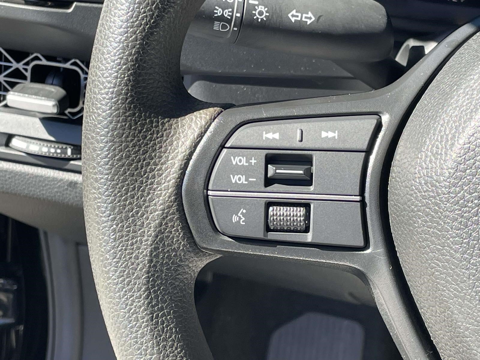 Used 2025 Honda Accord SE image 21