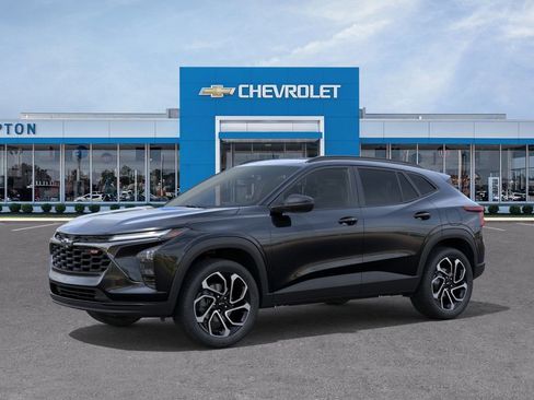 New 2026 Chevrolet Trax RS w/ Sunroof Package image 2